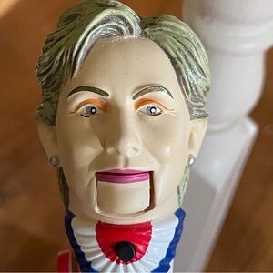 Laughing Hillary Clinton Political Ink Pen gag gift Hillary 4 President Novelty